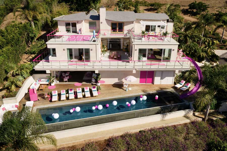 Barbie-Malibu-Dreamhouse-Exterior-Day-min