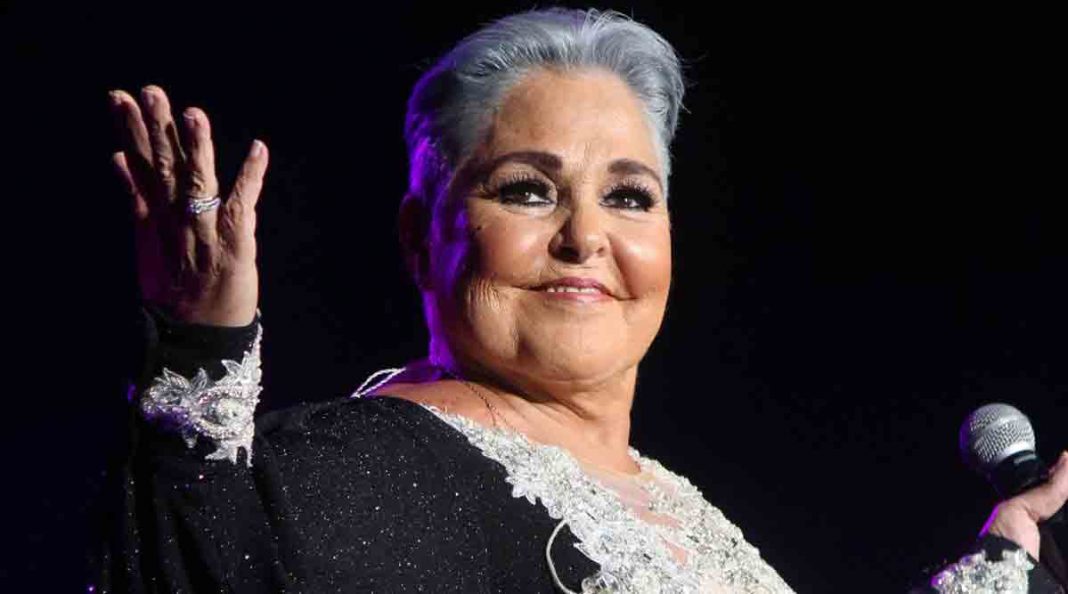 Lupita-Dalessio_Latin-AMA2022_Telemundo