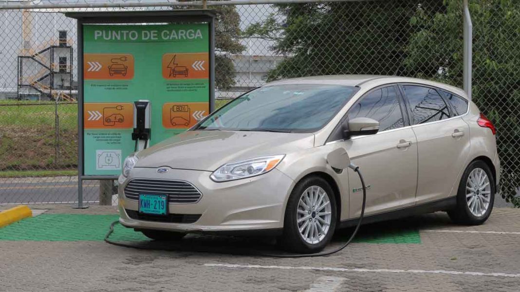 Car Club Firestone amplía soluciones de movilidad para dueños de vehículos eléctricos