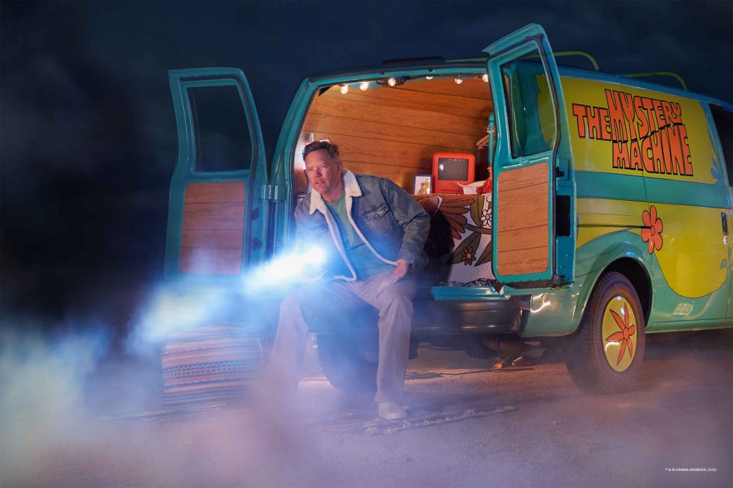 Mystery-Machine-Airbnb---13--Spooky-Portrait---Credit-Hogwash-Studios