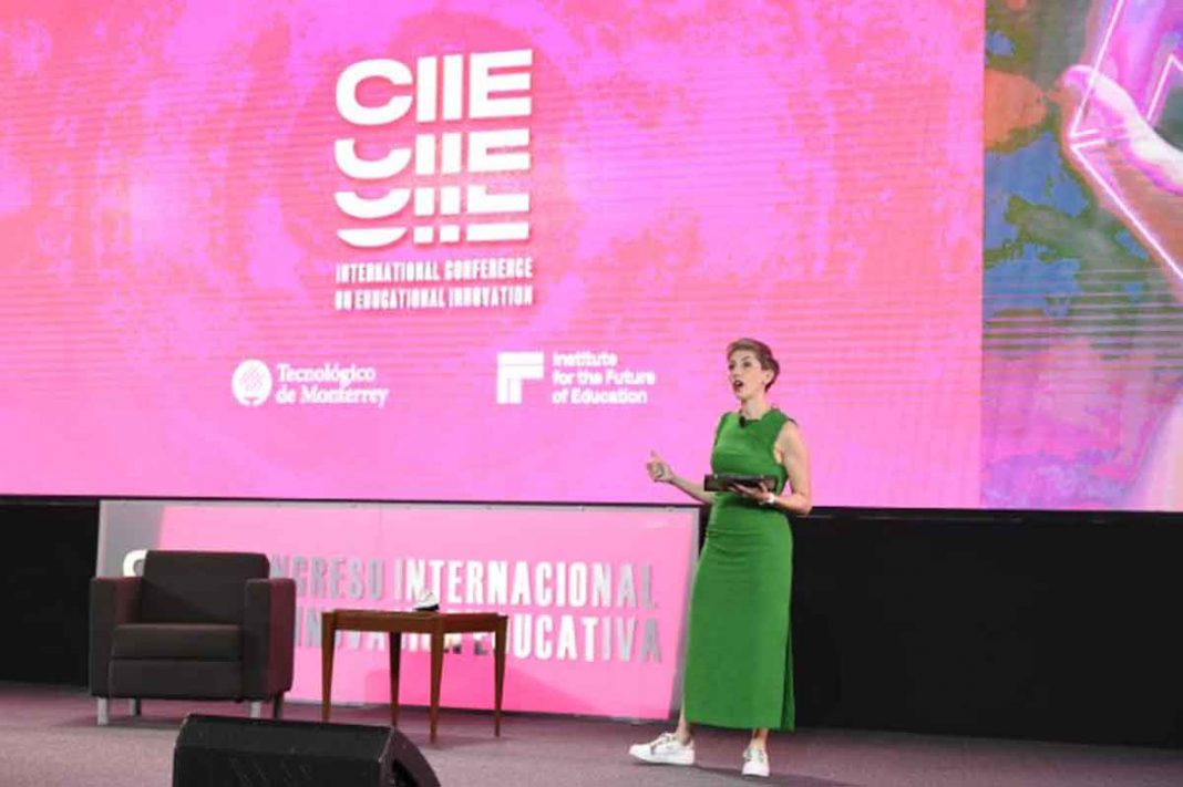 CIIE_final_TPrize_Sabrina_Seltzer01_JPG