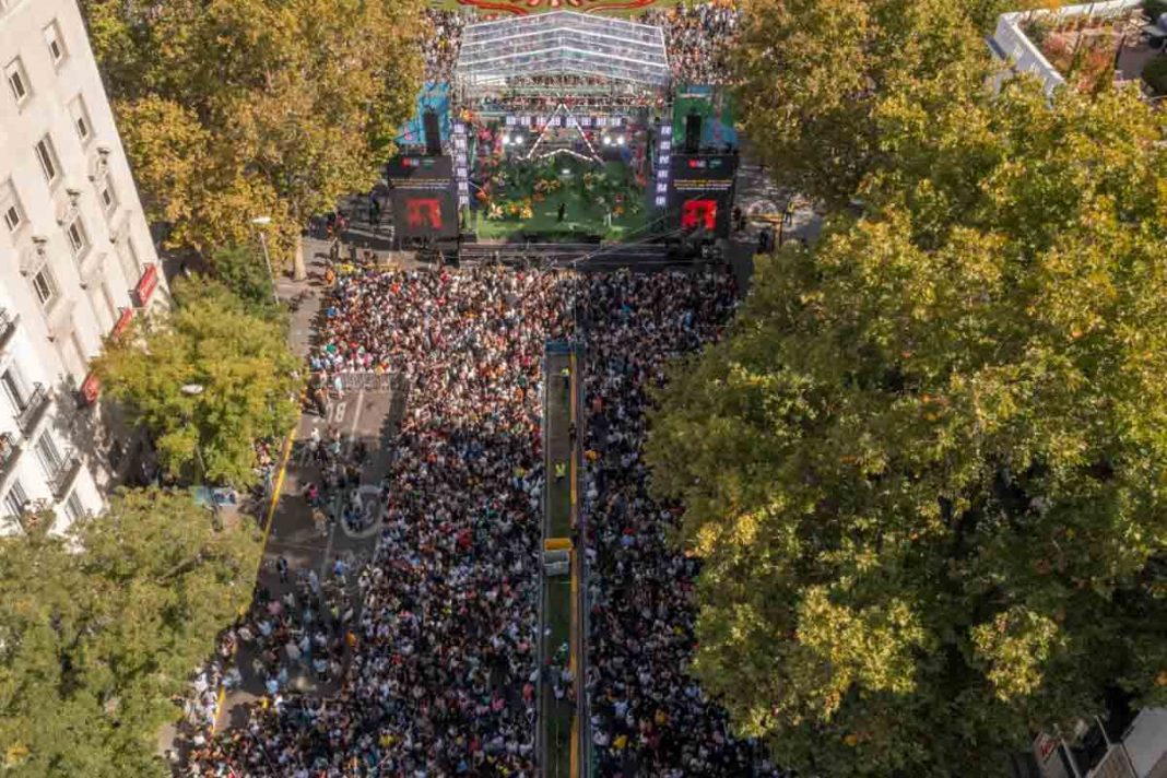 Camilo se presentó en La Puerta de Alcalá (España) ante más de 80,000 personas