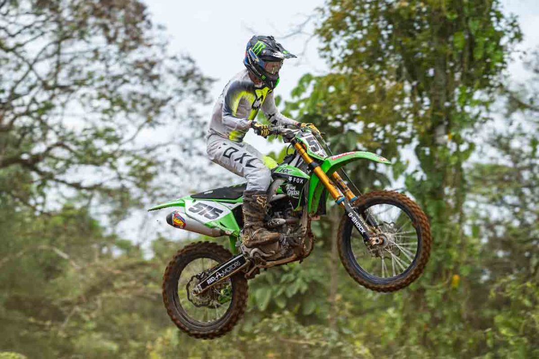 Kawasaki sube al podio en el Campeonato Nacional de Motocross
