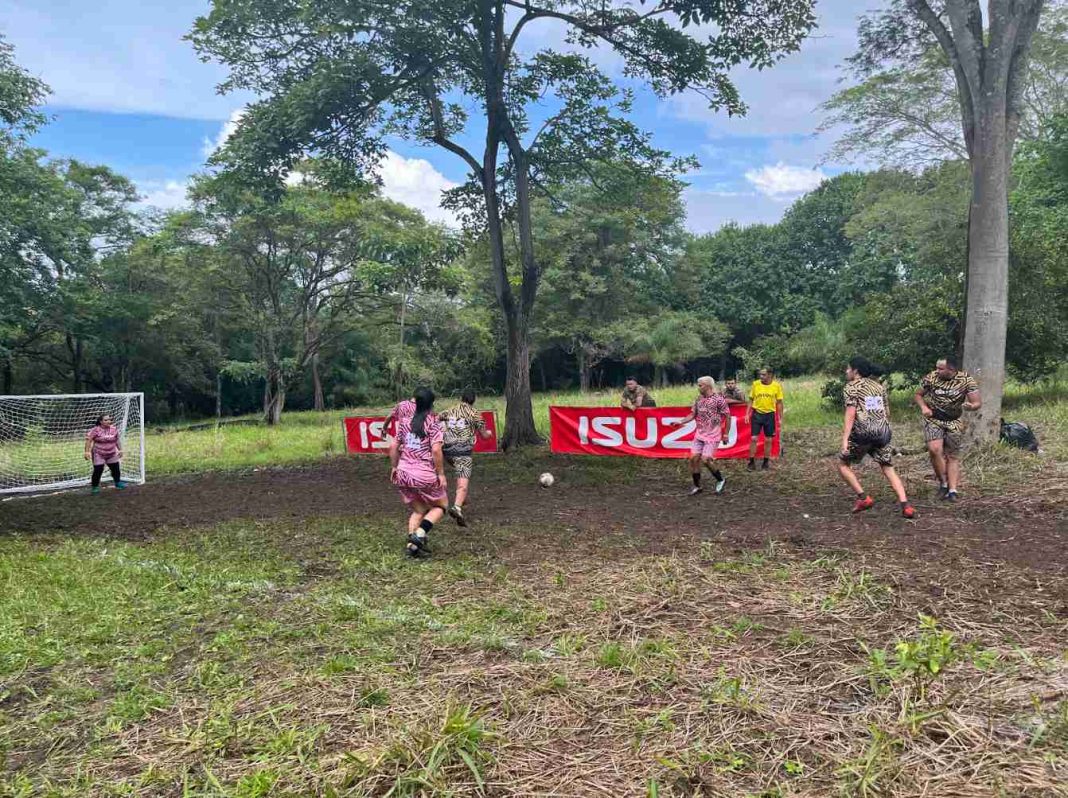 ¡Barro, goles y adrenalina extrema! La Superliga de Fútbol 4×4 Isuzu desafía los límites en su primera fecha en Tárcoles, Puntarenas