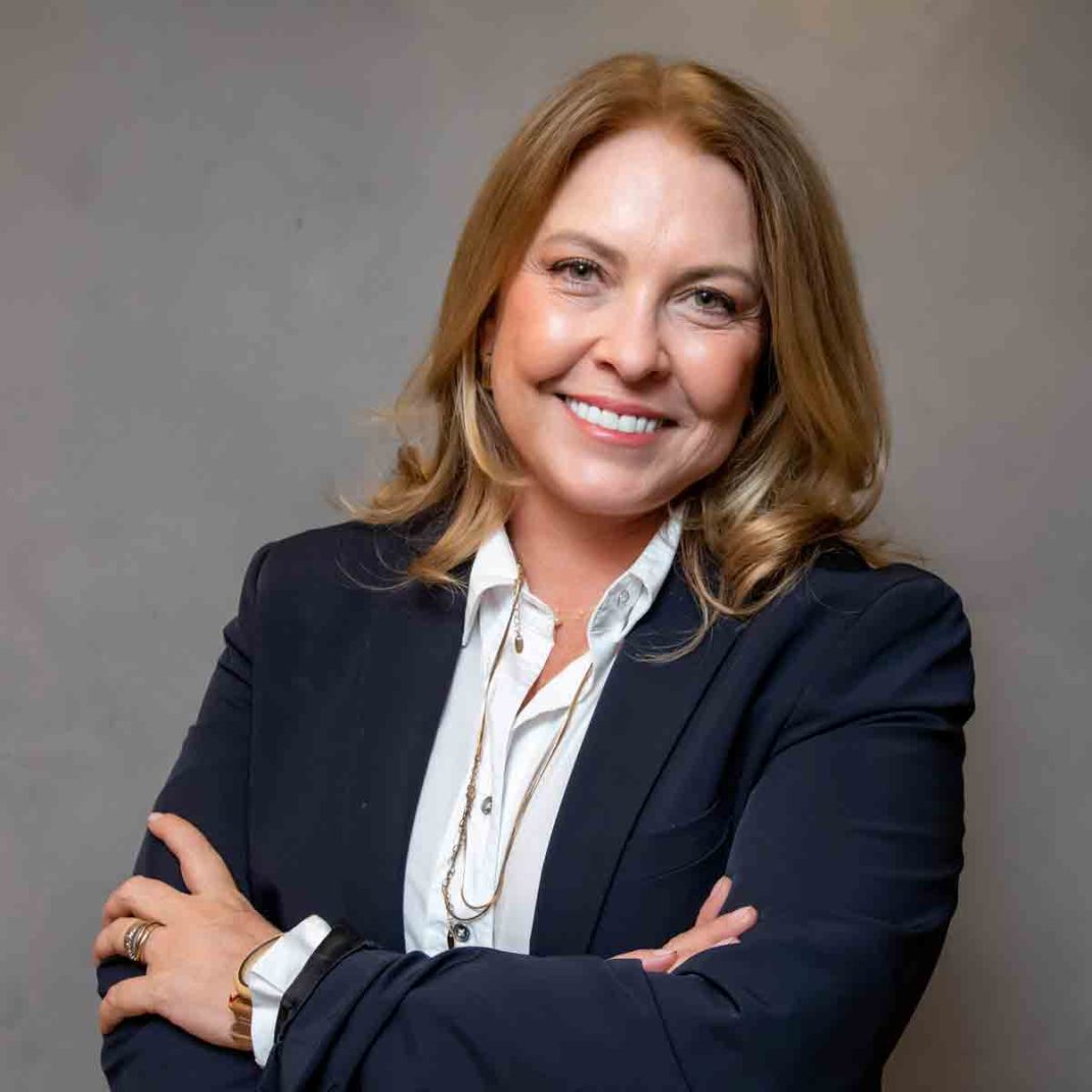 Encuesta revela el impacto de la inteligencia artificial, las redes sociales y los estilos de trabajo híbridos en los periodistas costarricenses