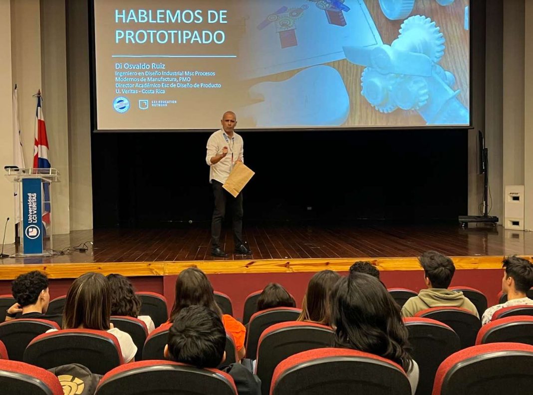 20 jóvenes emprendedores idean innovadores proyectos para bienestar de los ticos