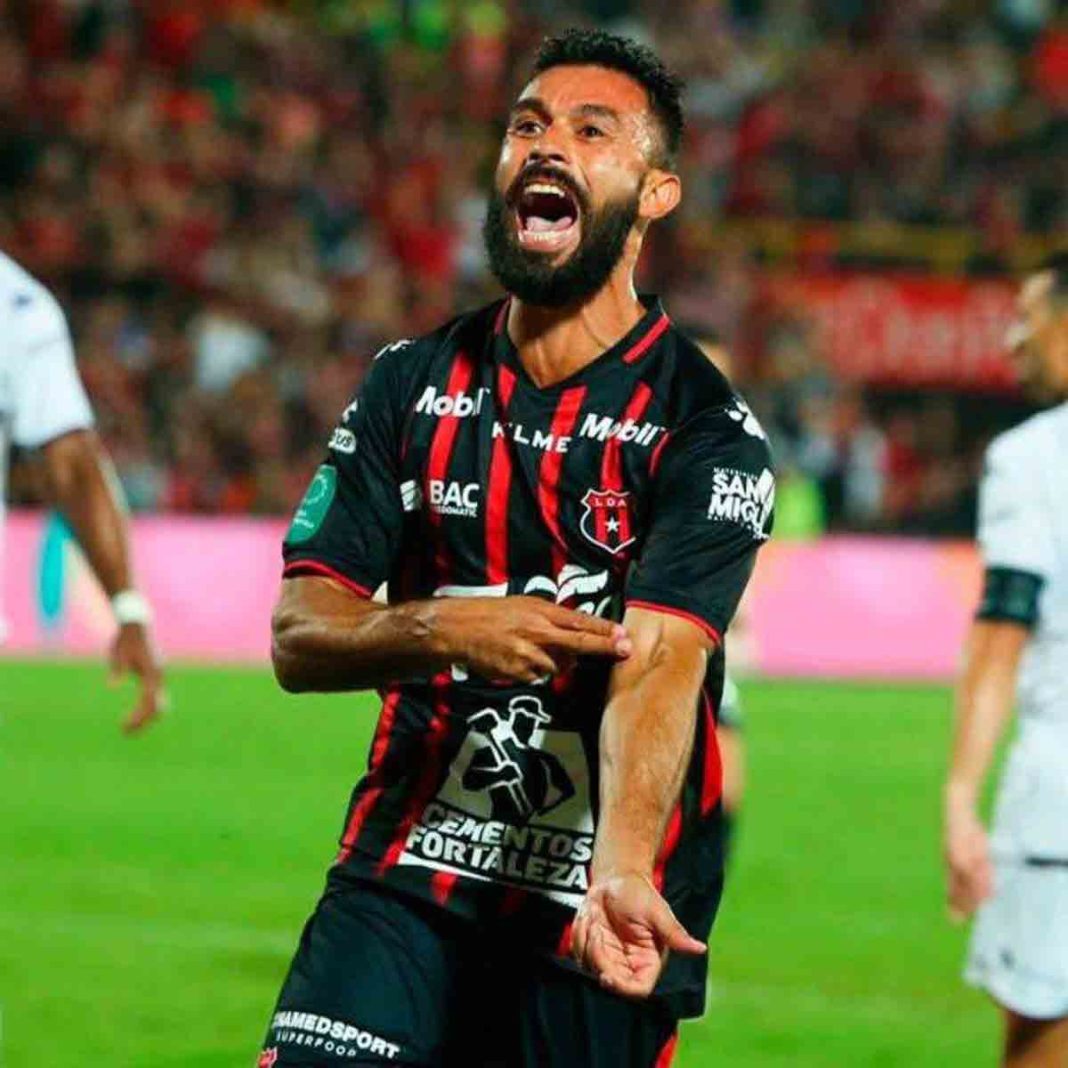 «Pipo» González se despide de la Liga Deportiva Alajuelense