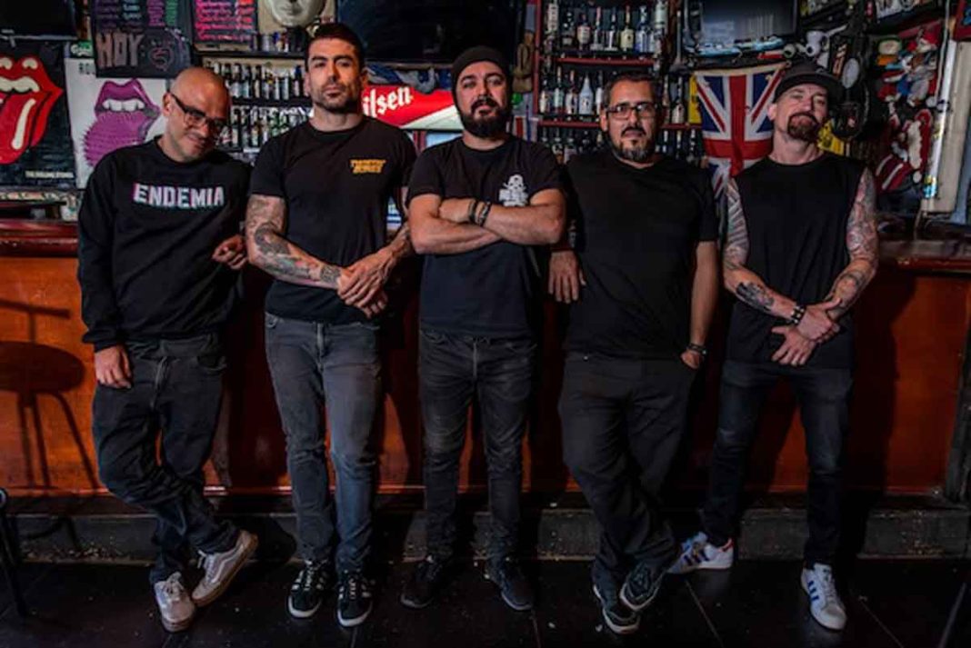 La agrupación nacional Endemia celebra sus 25 años en GRANDE