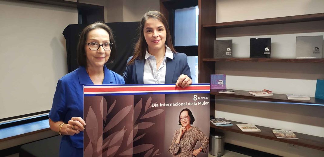 Primera Ingeniera Industrial homenajeada en el Día Internacional de la Mujer por Correos de Costa Rica