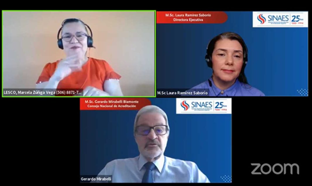 Webinar SINAES: sector educativo debe explorar oportunidades y riesgos de la IA