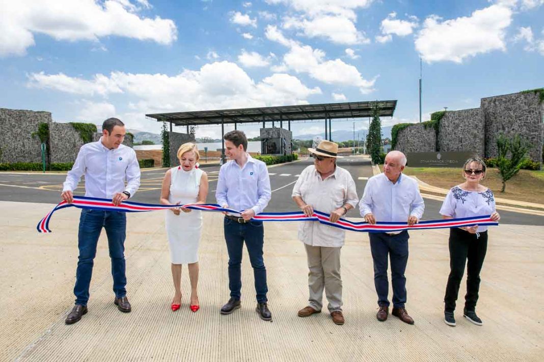 Costa Rica Green Valley impulsa el desarrollo local: Dona nueva obra pública en Grecia