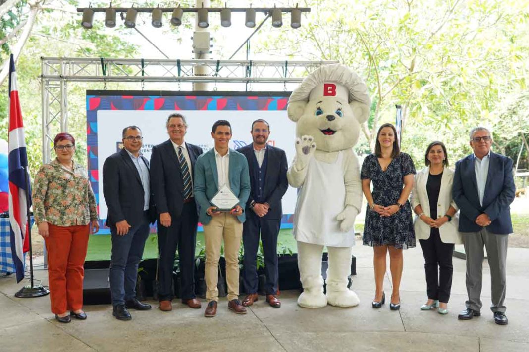 Ministerio de Ambiente y Energía de Costa Rica reconoce a Bimbo Costa Rica como una empresa comprometida con el desarrollo sostenible