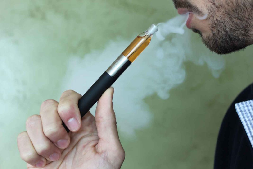 Uso de vapes aumenta probabilidad de dejar de fumar, revela estudio publicado en el New England Journal of Medicine