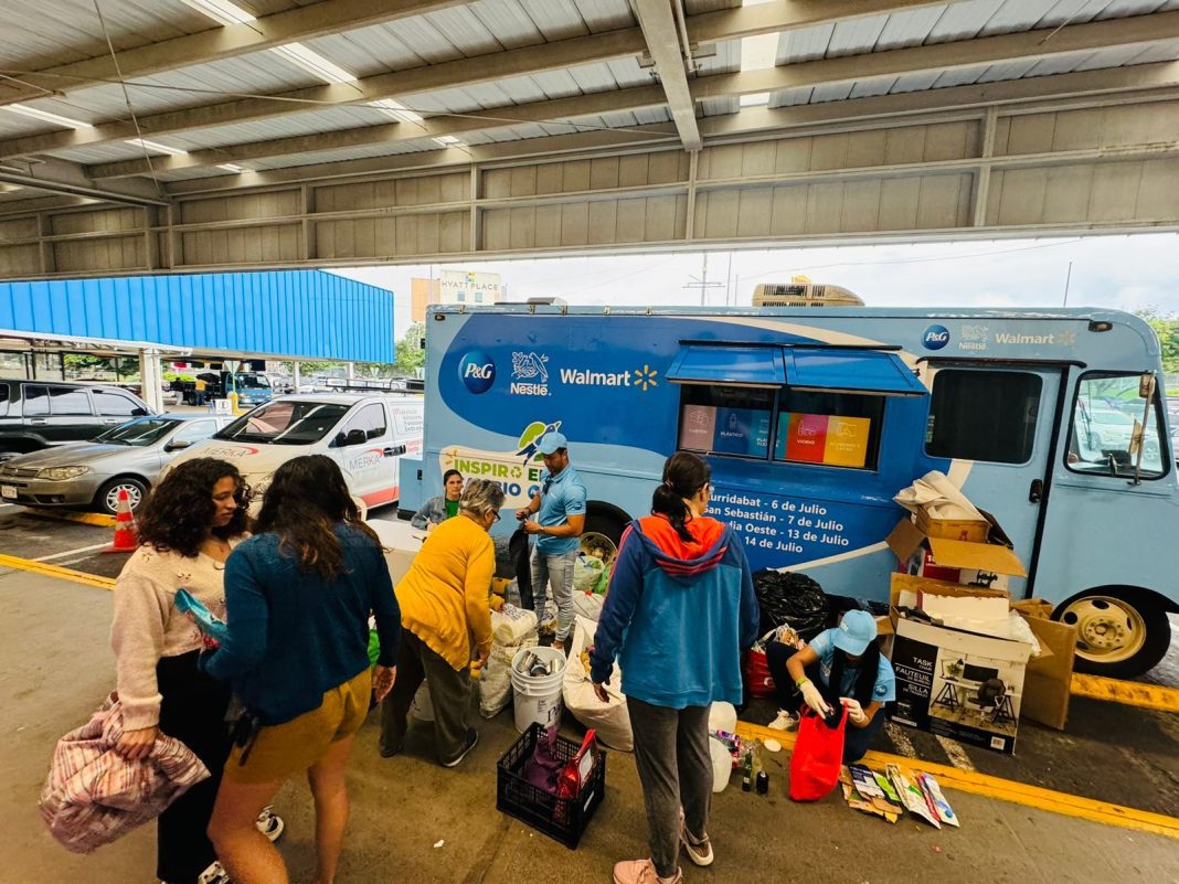 “Inspira el Cambio” continúa su ruta de reciclaje premiando a los participantes