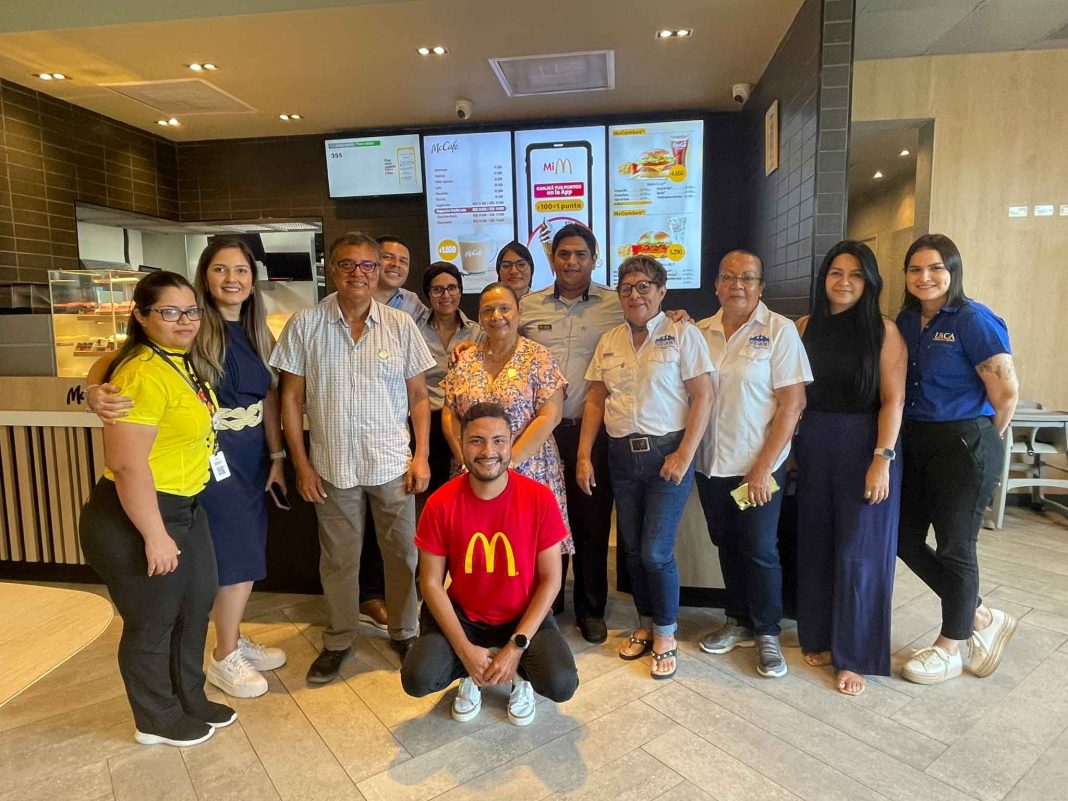 Arcos Dorados se une a las celebraciones del Bicentenario de la Anexión