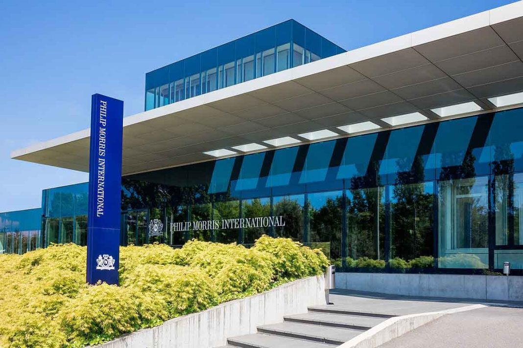 Philip Morris International lidera el ranking de Forbes de empresas comprometidas con llegar a cero emisiones netas