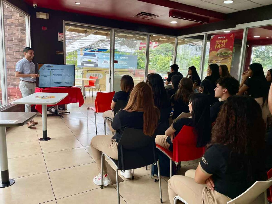 Arcos Dorados Costa Rica refuerza su compromiso con la juventud con acciones que complementan su educación
