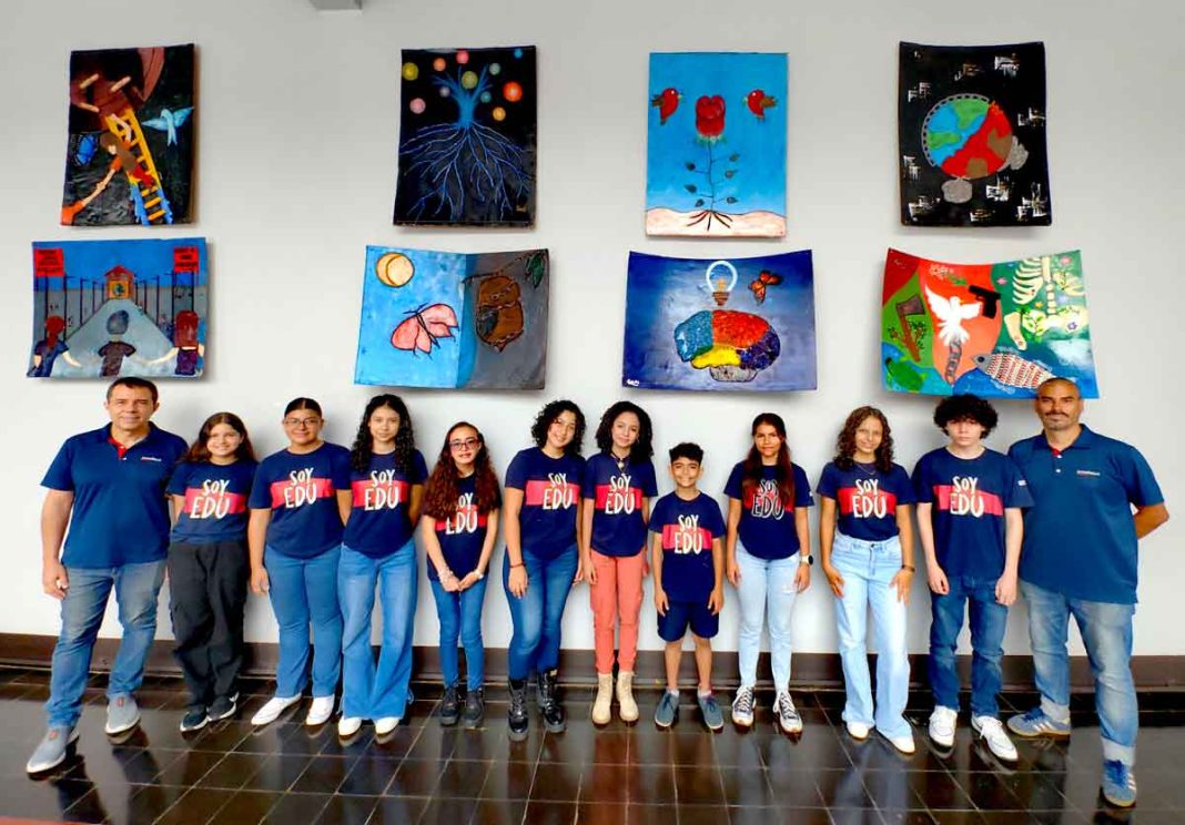 Niños y jóvenes costarricenses presentaron una muestra artística para concientizar acerca de la violencia y la importancia de la paz en el mundo