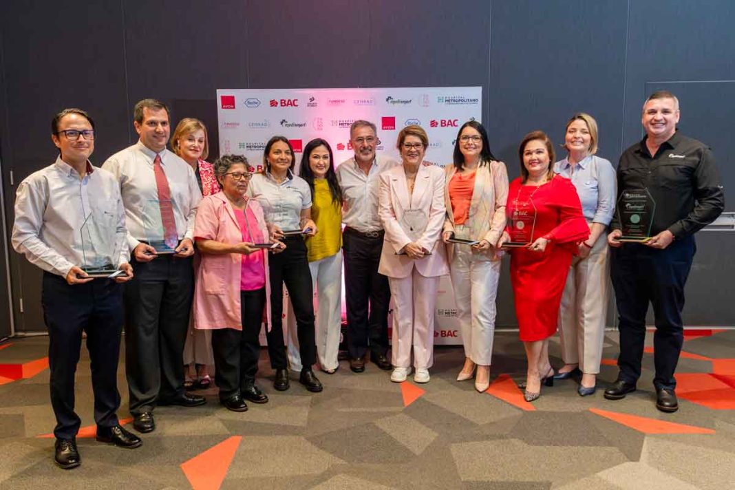Mamógrafo móvil atendió a 1500 mujeres entregando resultados en 48 horas