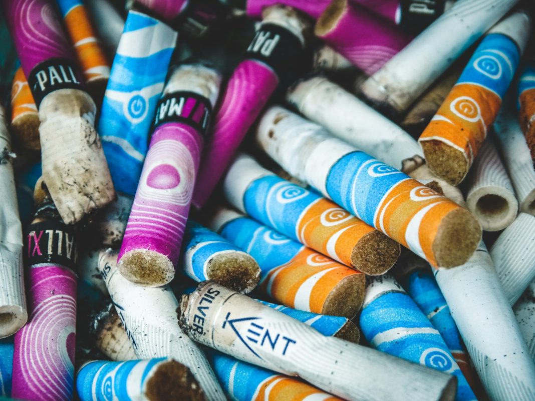 «Barrio Escalante No Es Un Cenicero»: instalan colilleros en icónico barrio de San José para frenar contaminación de colillas de cigarrillo