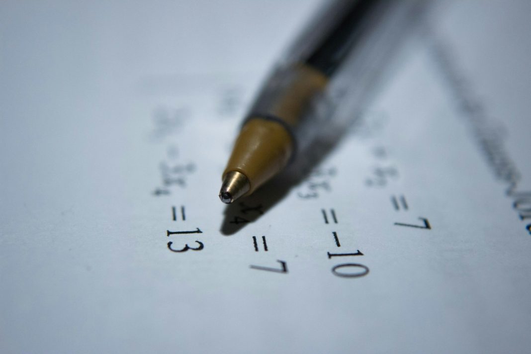 Universidad Latina ofrece centros de repaso gratuitos para la prueba estandarizada de matemáticas del MEP 2024