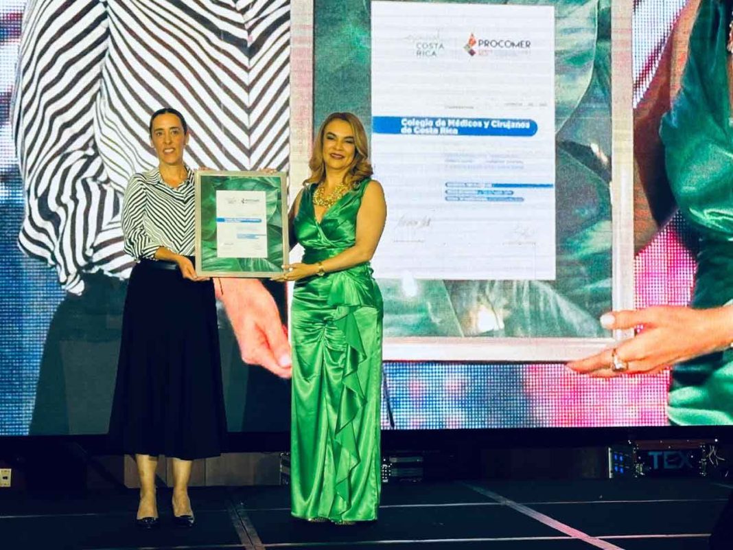 Edición 84 del Congreso Médico Nacional y el Colegio de Médicos reciben licenciamiento de Marca País esencial COSTA RICA