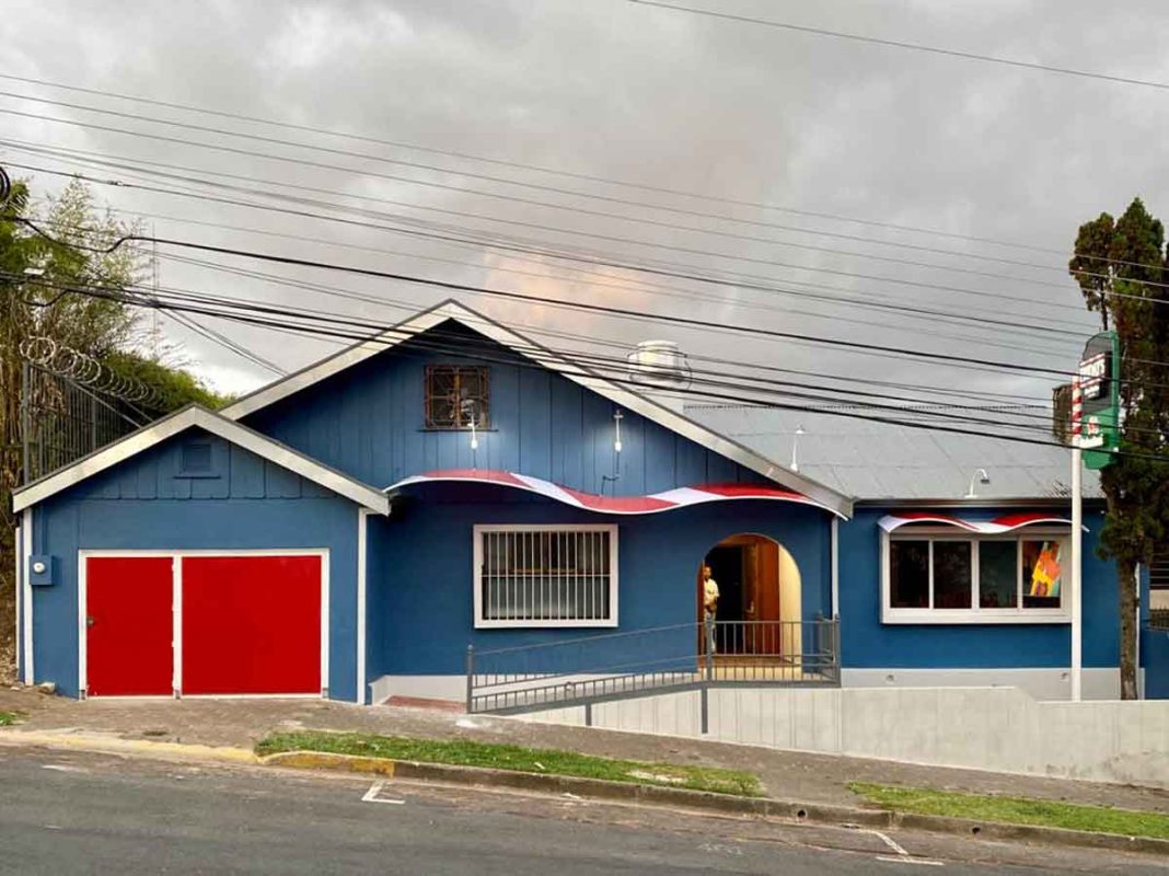Friday‘s celebra 40 años de tradición y sabor