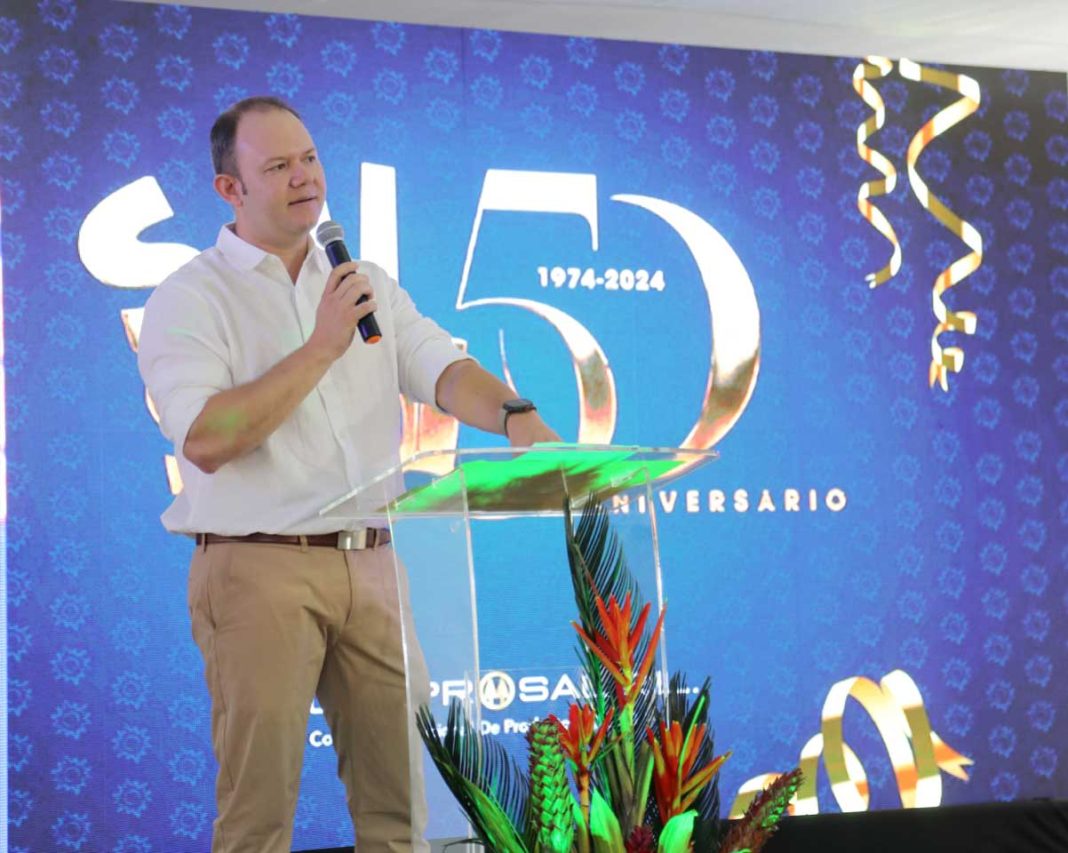 La celebración del 50 aniversario trae grandes innovaciones comerciales para esta empresa costarricense y su reconocido producto insignia: Sal Sol
