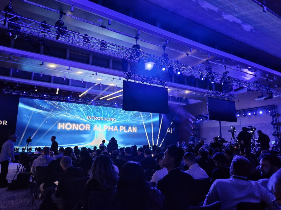 HONOR presenta su nueva estrategia corporativa en el MWC 2025