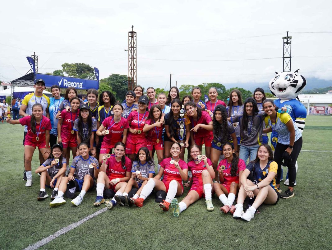 Colegio SAMAGU se corona bicampeón de la Copa Rexona Femenina 2025 y reafirma el talento del fútbol femenino costarricense