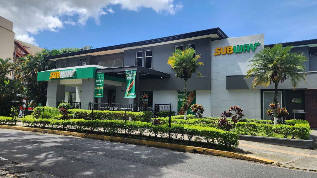 Subway® celebra 30 años deleitando el paladar de los ticos