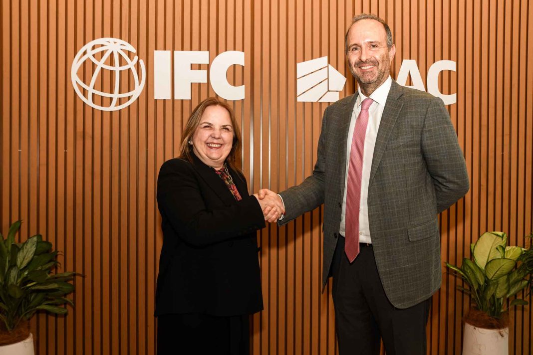 IFC firma acuerdo de préstamo con BAC Costa Rica para continuar impulsando a mipymes de mujeres y proyectos sostenibles