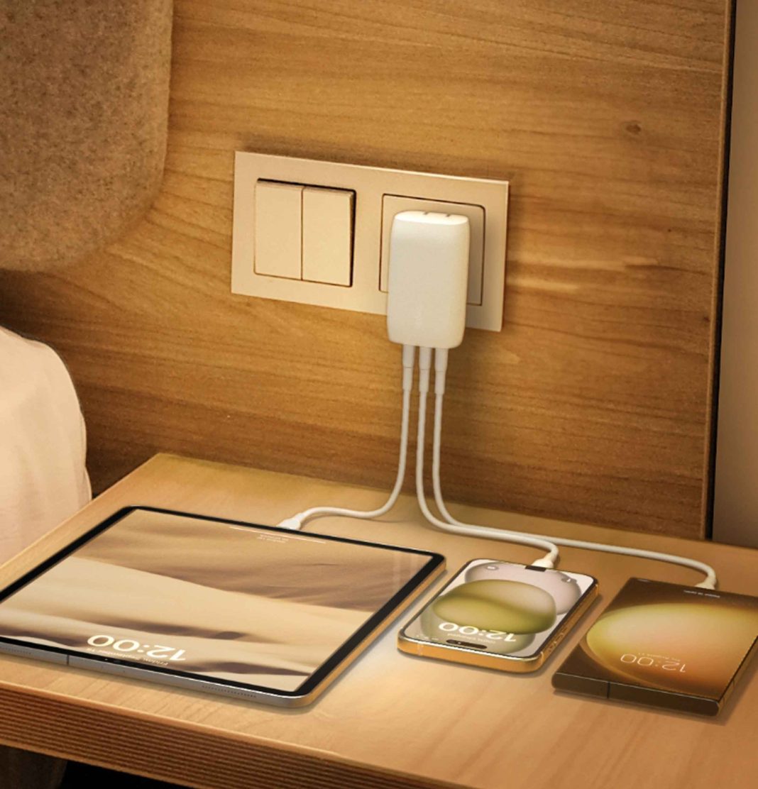 ¡Carga tus dispositivos de manera eficiente! El Belkin BoostCharge 3-Port USB-C Wall Charger con PPS, un aliado perfecto para los ticos