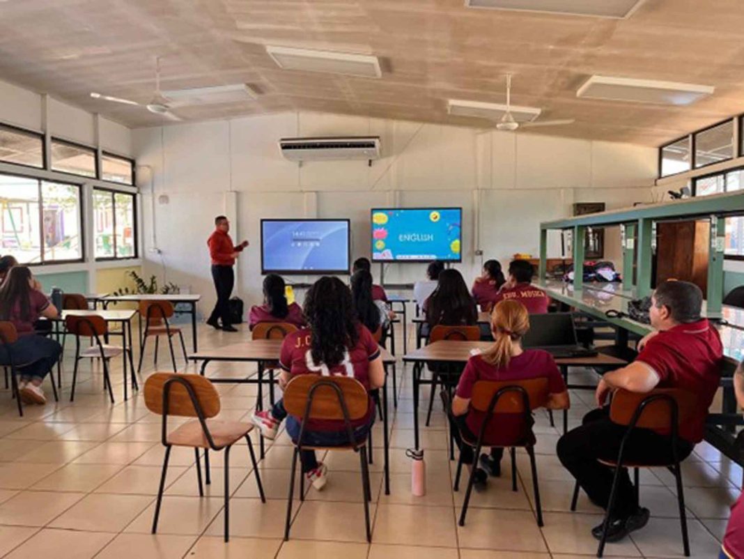 ViewSonic impulsa la transformación educativa en PRODIECA con sus soluciones interactivas