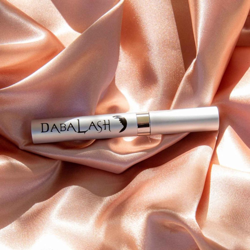 Dabalash llega a Costa Rica: el serum para estimular el crecimiento del vello facial