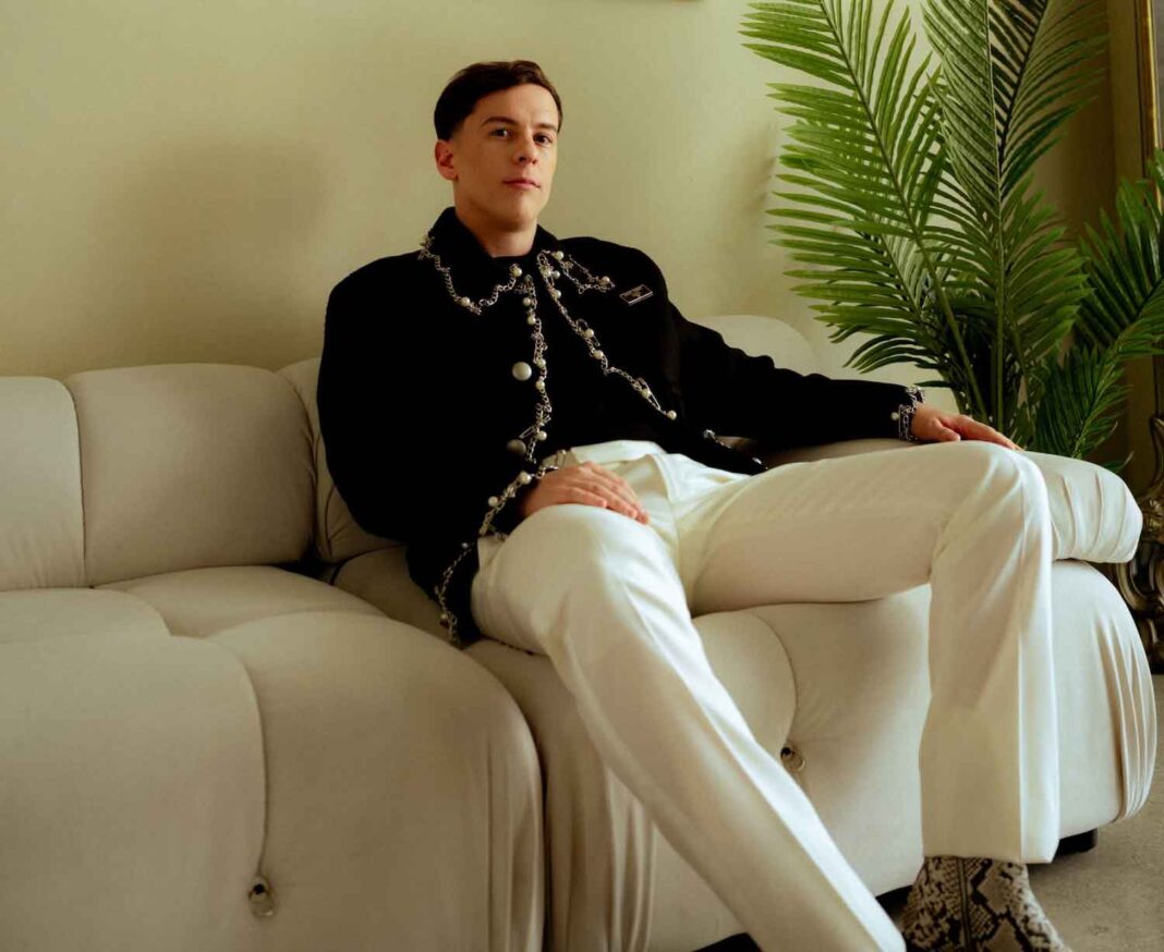 Guaynaa lanza con Farruko versión-homenaje de ‘Hasta el sol de hoy’ y anuncia show en Puerto Rico