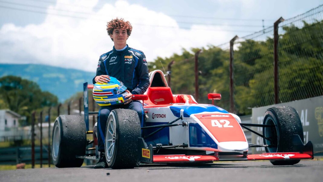 Piloto Evan Michelini listo para su segunda jornada en la Fórmula 4 Europea