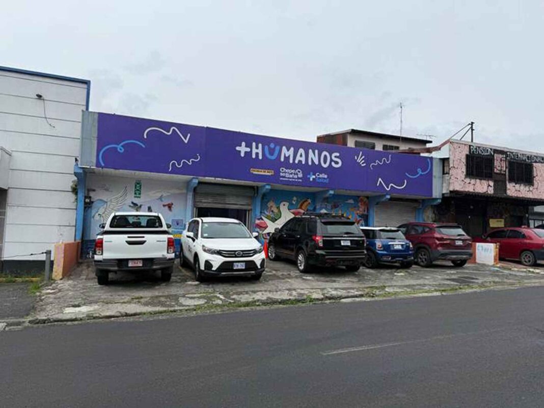 Creadores de Chepe se Baña inauguran centro de salud +Humanos