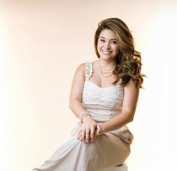 Yosellyn Hidalgo: Una costarricense entre los grandes maestros espirituales del mundo