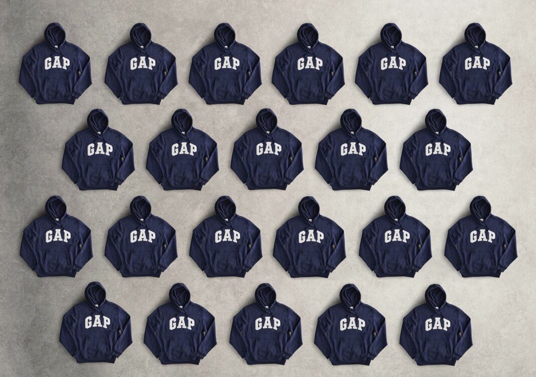 Gap celebra 30 años de historia del hoodie – La Casa del Hoodie