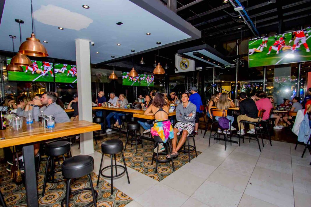 Terrazas Lindora y Plaza Tempo se suman a la tendencia global de vivir el Super Bowl como una experiencia completa