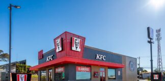 Con inversión de $1.3 millones, KFC inaugura restaurante en Grecia