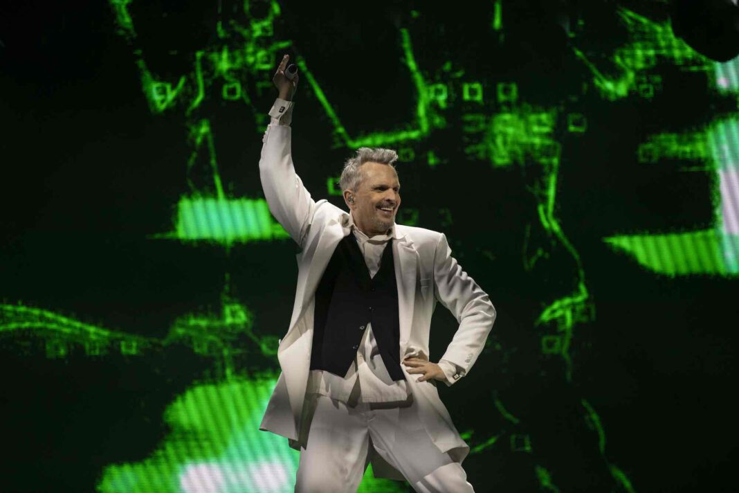 El regreso de Miguel Bosé entra en su momento decisivo: últimas entradas disponibles