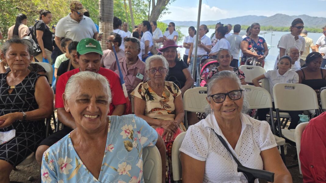 358 nuevas viviendas cambian el rostro y la calidad de vida en las islas Chira, Venado y Caballo