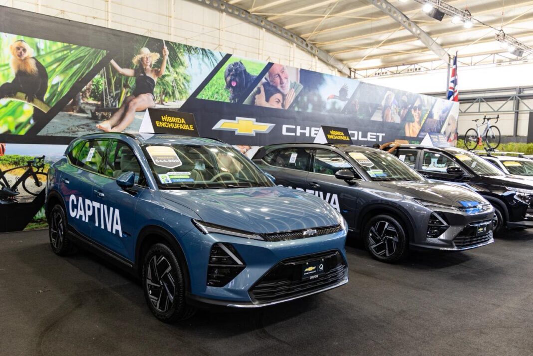 Chevrolet lo tiene todo en Expomóvil 2026: 13 modelos, garantía de 5 años, bonos de hasta $10.000 y la nueva Captiva PHEV