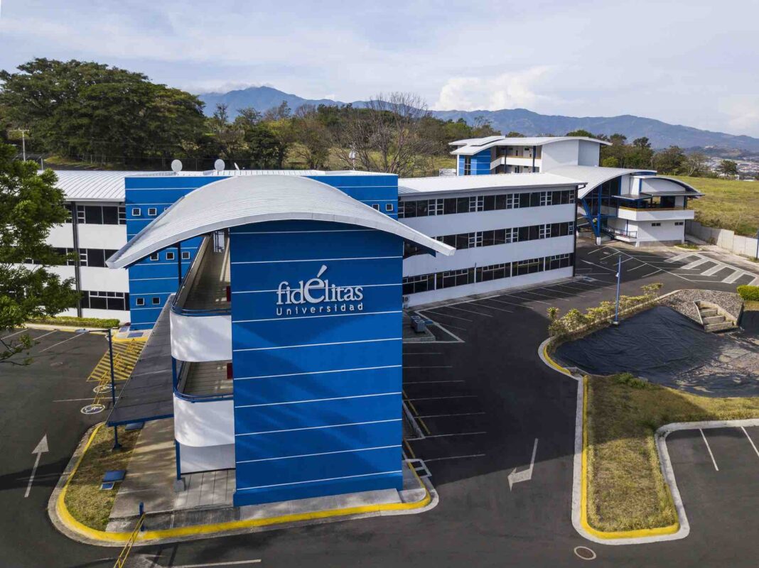 Más de 20 empresas le están esperando en la feria de empleo de ciencias de la computación en UFidélitas