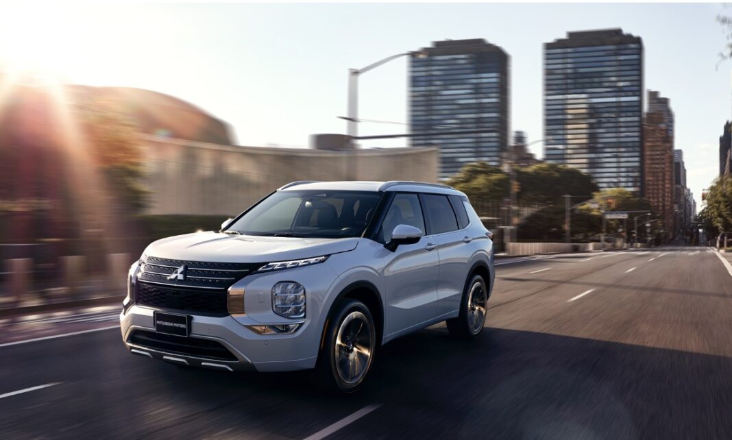 Mitsubishi presenta en Costa Rica el renovado Mitsubishi Outlander en Expomóvil