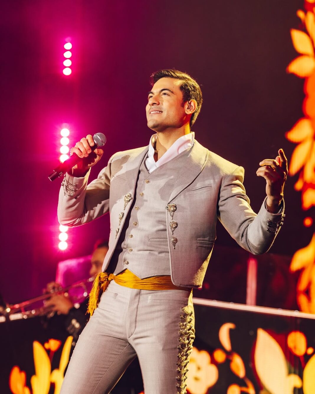 CARLOS RIVERA regresa a Costa Rica con ¡VIDA MEXICO!