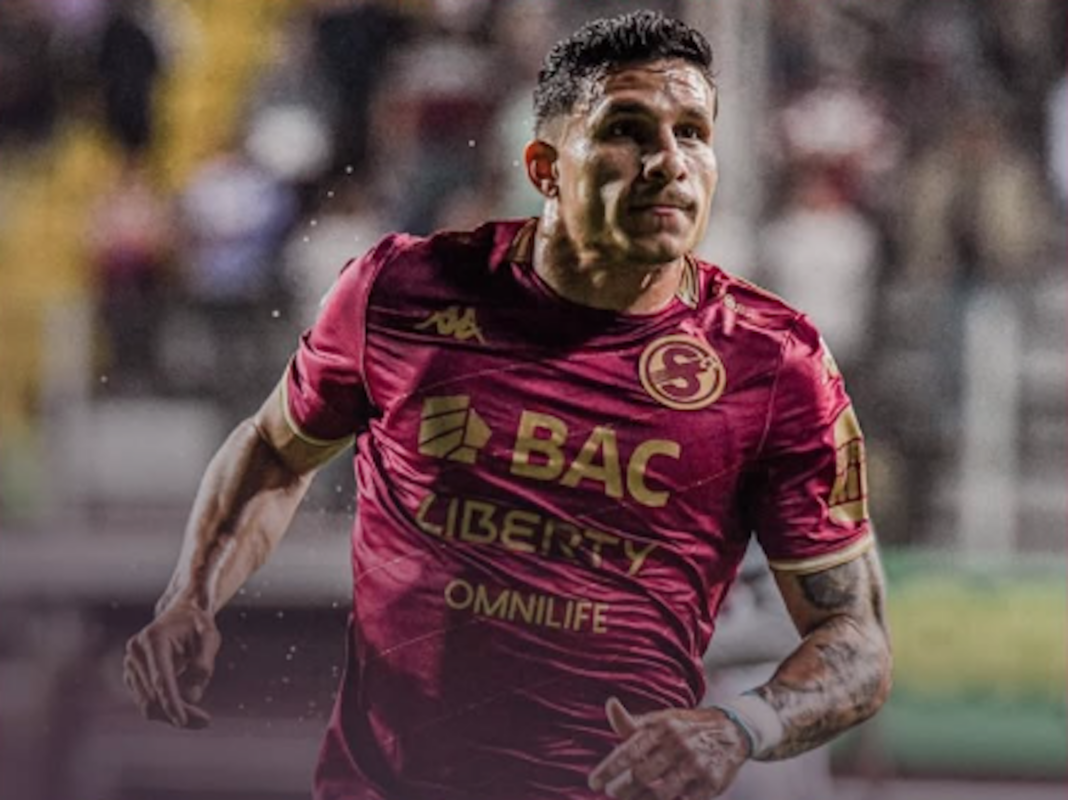VÍDEO: Luis Paradela anota golazo de chilena en el Saprissa vs. Guadalupe