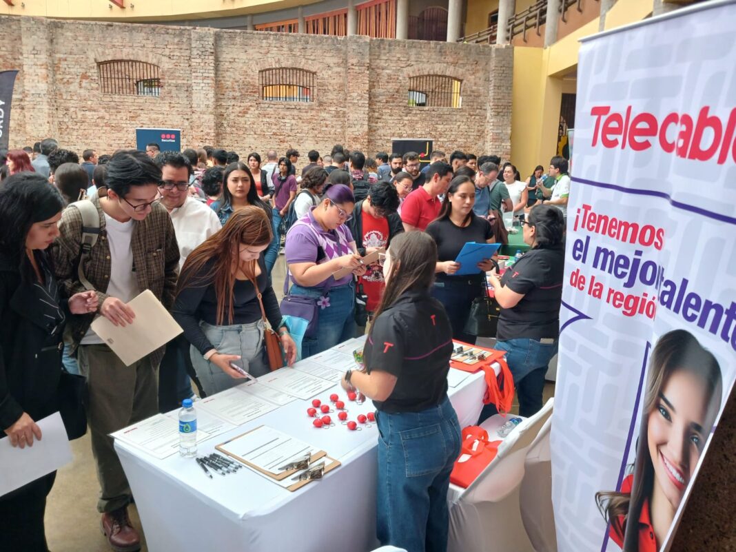 Telecable impulsa el empleo local con feria de trabajo en Cóbano